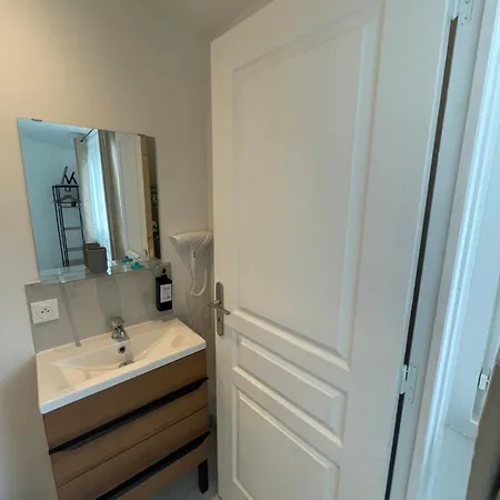 Apartment Massy Appart Hotel *